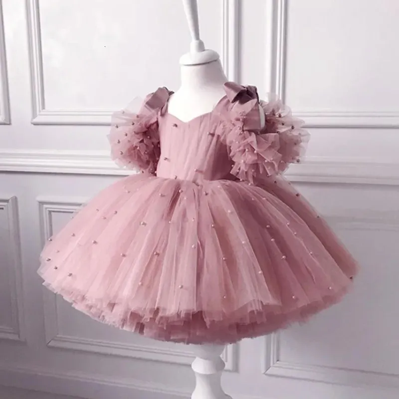 0-5y baby flicka klänning baby klänning dopklänning pearl mesh prinsessan klänning tutu bow födelsedagsfest klänning baby flicka klänning 240407