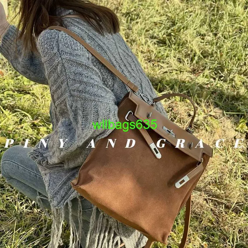 Sac à dos en cuir Sacs de luxe de luxe Ky Automne et hiver Nouveau Saillage de vache MALTAGE MAILLAR