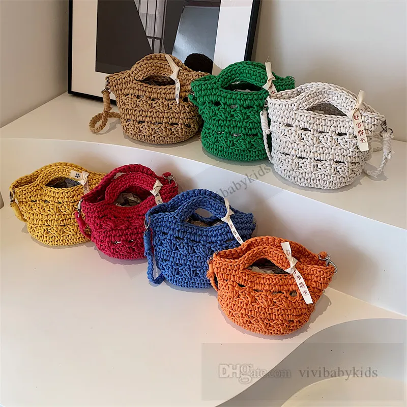 Girls hollow knitted handbags kids Braid single shoulder bags Fashion children beach holiday crossbody bag Z7751