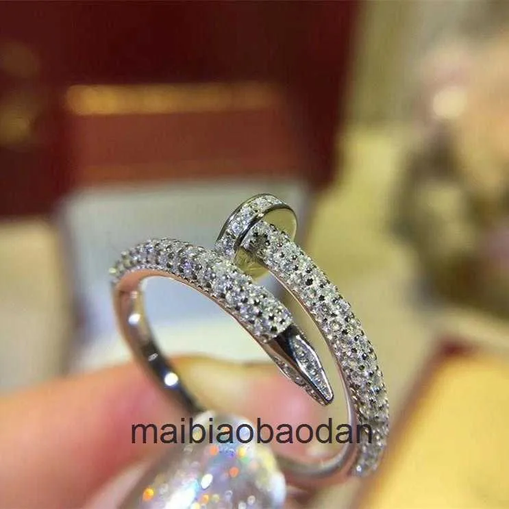 Anelli di gioielleria di design di fascia alta per donna anello per chiodo in oro bianco Carter Pieta Full Diamond Diamond Anello Diamond Diamond Anello di personalità Trendy Female Originale 1to1