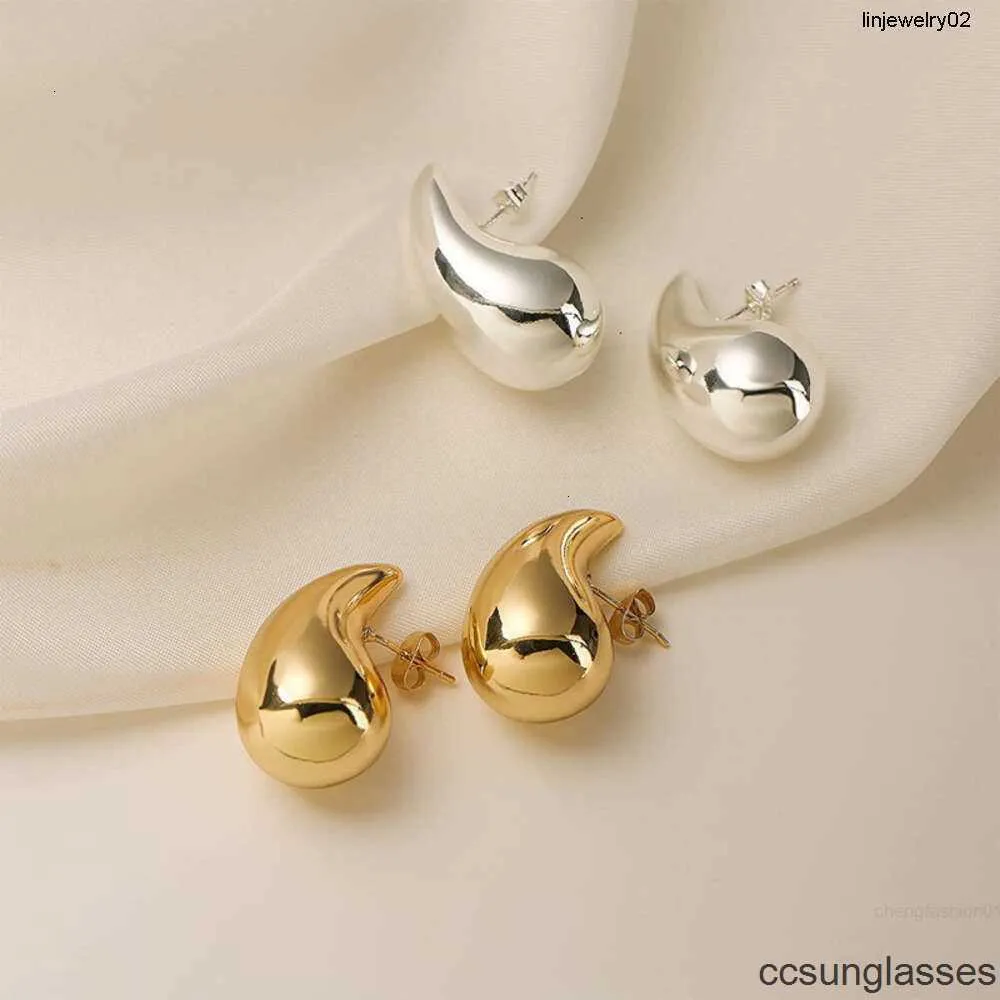Damenschuh Ohrring Trendy Italien Hollow Titanium Stahl plattiert Gold 18k Gold Tränenabfall Wassertropfen Ohrringe für Frauen Neue Modedesigner Schmuck Schmuck