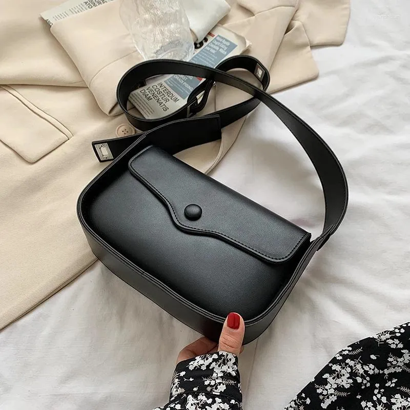 Sacs à bandouliers cuir PU pour les femmes voyageant simple sac à main de luxe de luxe de couleur solide femelle marque de marque de marque crossbody bolsos