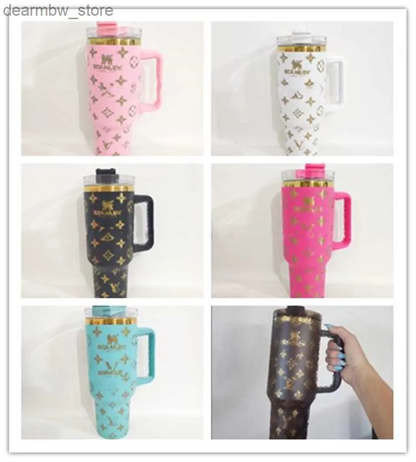 Vattenflaskdesigner Tumbrs 40oz Cup Fashion Tters Tumbr med handstrån SUS304 Stains stål Vakuumisolerade Terminos Car Ofiice Mugg med presentförpackning