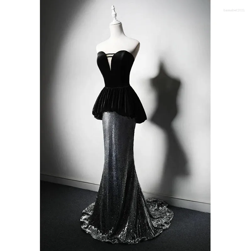 Sukienki z pasa startowego czarne srebrne cekiny celebrytów sukienka bez ramiączka