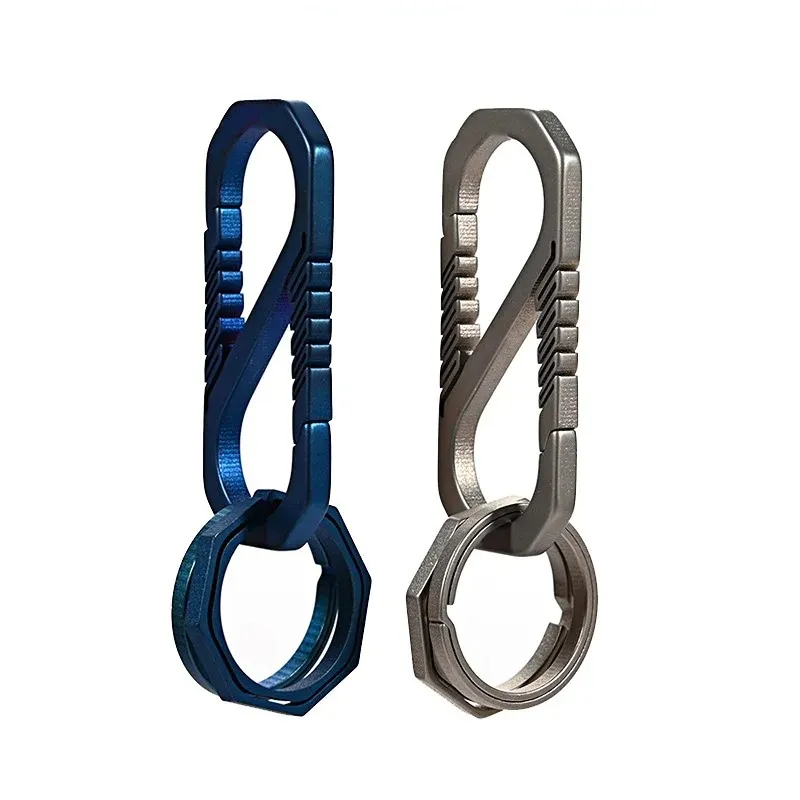 Caracteur de trèfle en alliage en alliage en titane durable Keychain Carabiner Spring Clip Clip Backpack