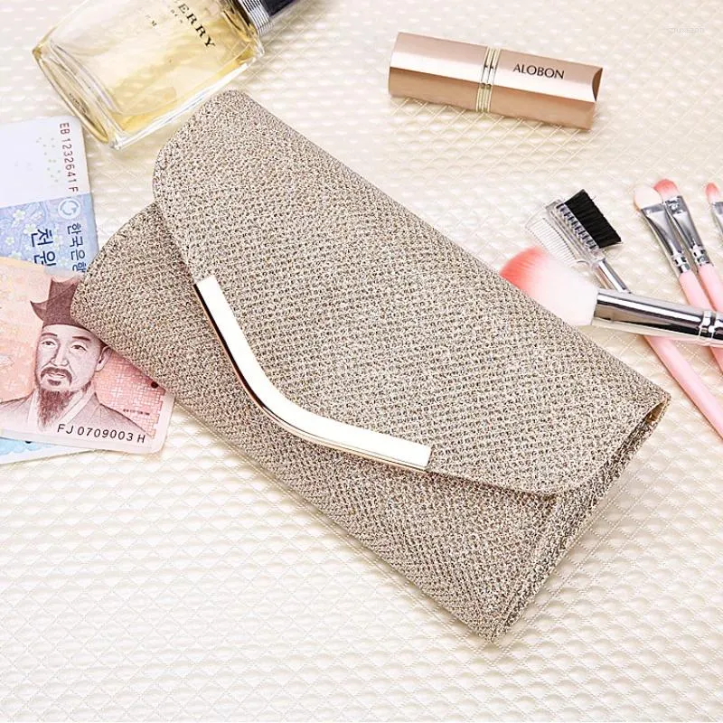 Sacs de cosmétique portefeuille portable pour femmes Cosmetics Storage moyen Longueur Pu Handbag Fashion Trend Version coréenne Sac grande capacité