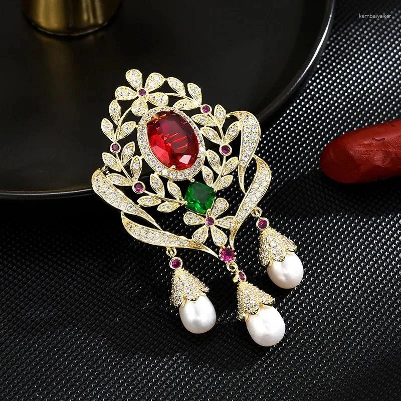 Broches vintage élégante eau douce perle peigne femme cheongsam accessoires de luxe en cristal zircon tempérament épingle bijoux