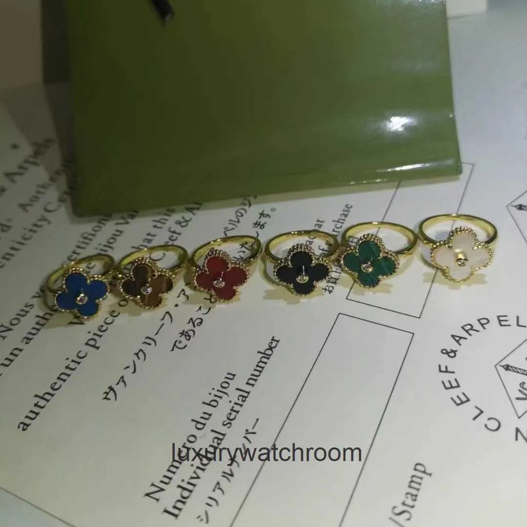 Anneaux de bijoux haut de gamme pour Vancleff Womens V Gold Clover Anneau avec diamant Natural White Fritillaria Lucky Flower Ring Agate Original 1: 1 avec logo réel
