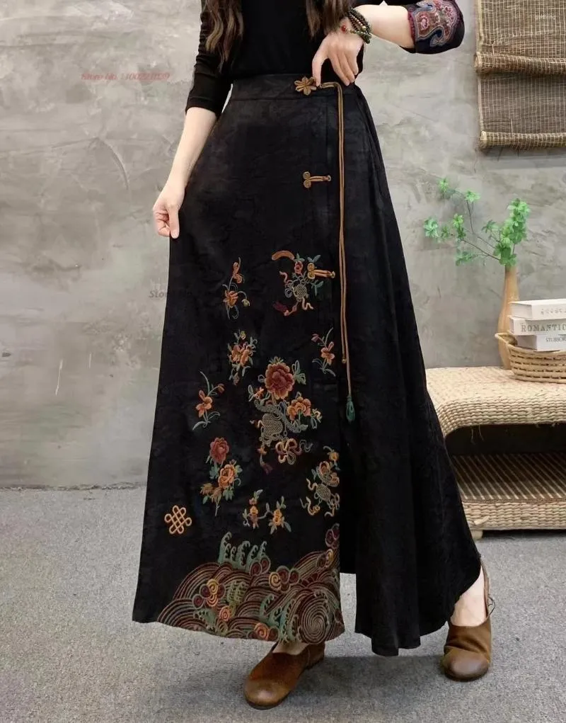 Vêtements ethniques 2024 National Vintage Flower Broidered Satin Jacquard Jirt Midi Oriental Streetwear Folk Style amélioré A-Line