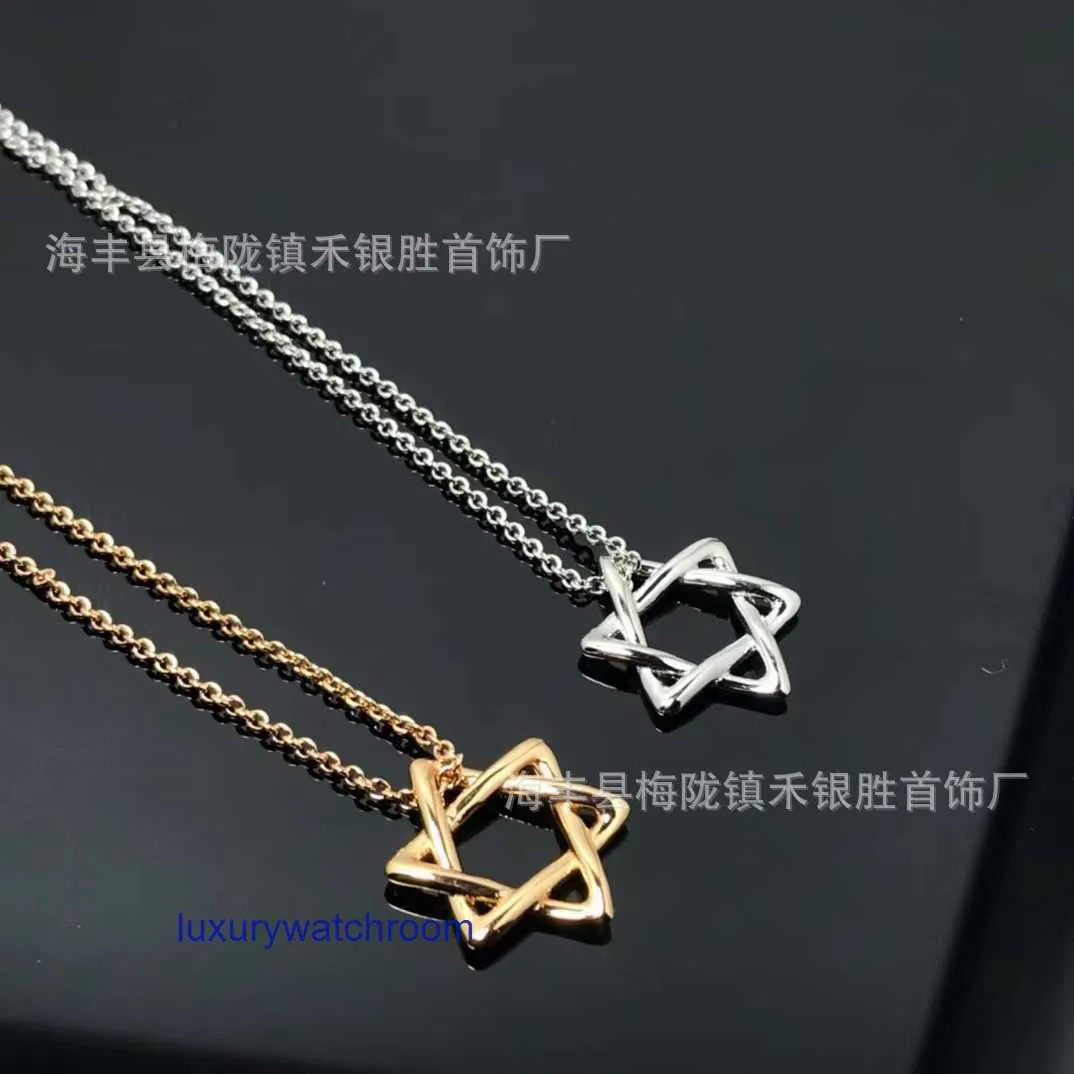 Luxury Tiffenny Designer Brand Pendant Colliers Tijias Nouveau collier six étoiles pour les femmes Personnalité Simple Elegant Style Chaîne de col minimal sans traces