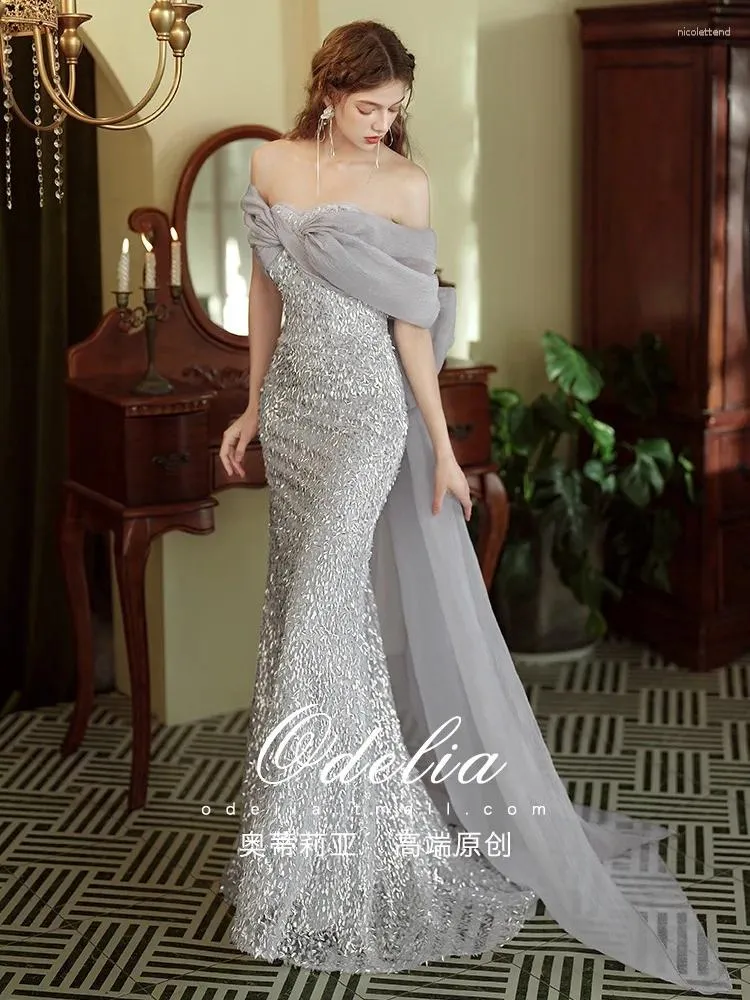 Runway Dresses Grey Shinny Celebrity Mermaid Bow Train Floor-Length Wedding Party Evening Prom Gowns Off Shoulder