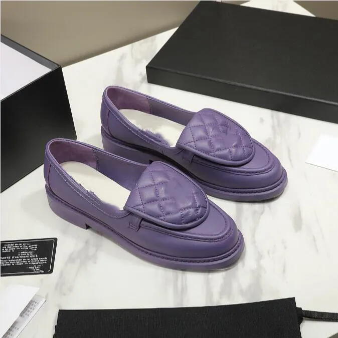 2024 Scarpe da design da donna Scarpe casual primaverili viola Nuovi dimensioni di arrivo 35-40