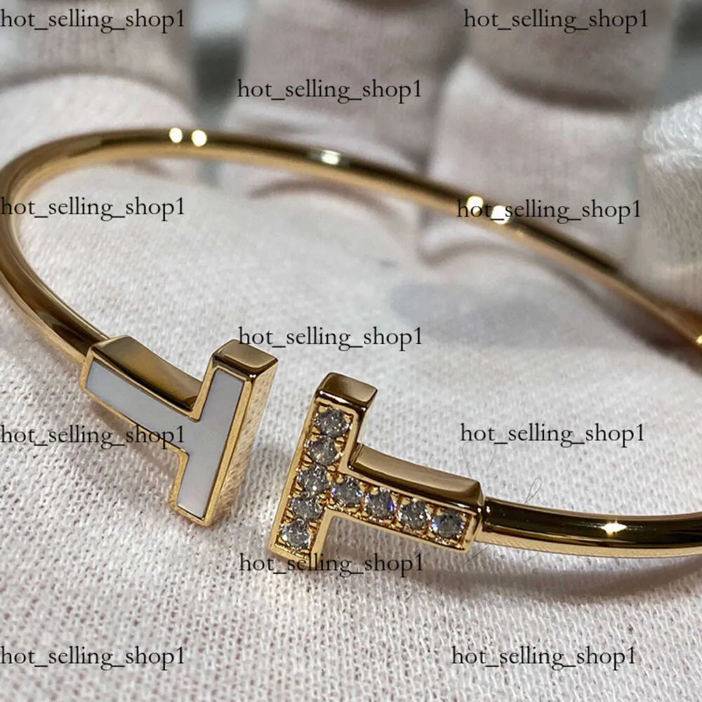 Bracciale designer Bracciale Clover Tiffanyringly Bracciale 18K Bracciale d'oro Doppio T a forma di T Bracciale Donne Gioielle