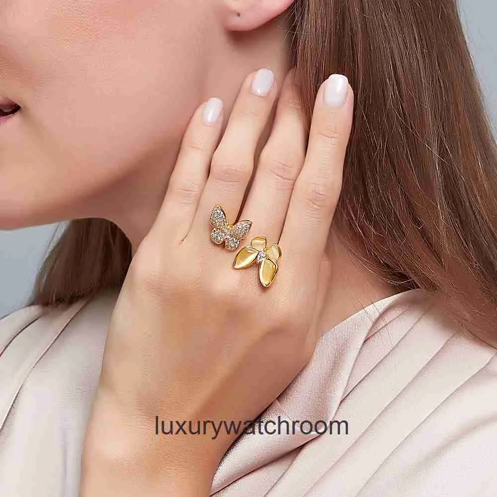 Roches de bijoux haut de gamme pour Vancleff Womens White Fritillaria Butfly Ring Fashion Ajustement Ringue d'ouverture Anneau doigt original 1: 1 avec un vrai logo