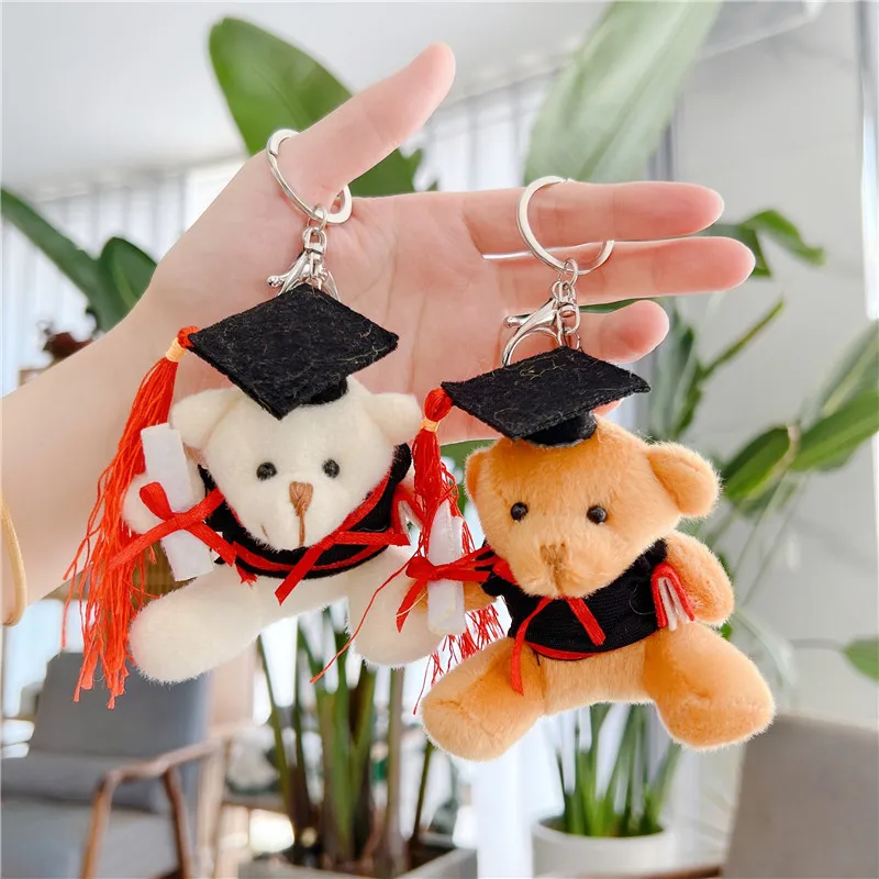 9 cm süßer Plüsch Doktor Hut Teddy Keychain Girls Jungen Bären Schlüsselkette auf Taschen Schmuck Abschlussfeier Schülern Spielzeug Geschenk