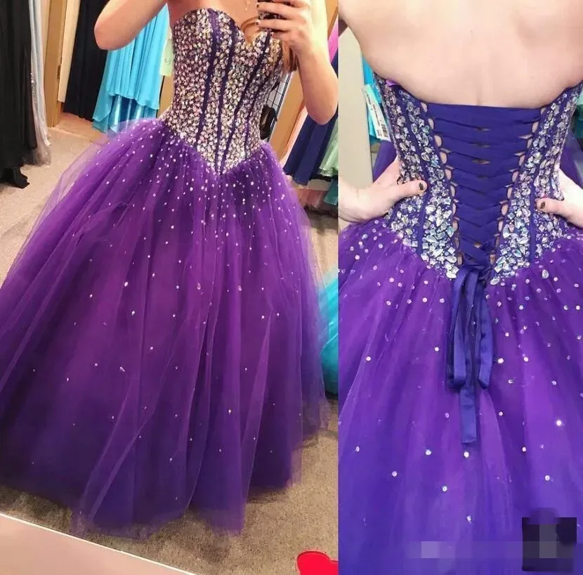 Lyxpärlor Purple Prom Dresses Corset Back Soe Up paljetter Sparkly Sweetheart Halsbindning Skräddarsydd bollklänning Formell kvällskläder