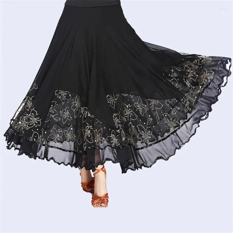 Abbigliamento da palcoscenico da donna in flamenco spagnolo moderno gonna lunga grande saltassa ala performance girl cotone pancetta da ballo vestito femmina gypsy