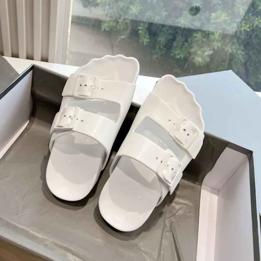 Sommer 2024 neuer 12A -Designer -Sandalen mit originalem Leder aus künstlerischem Gürtelgurt, das für luxuriöse Sandalen für Frauen mit exquisiter Box ausgestattet ist.