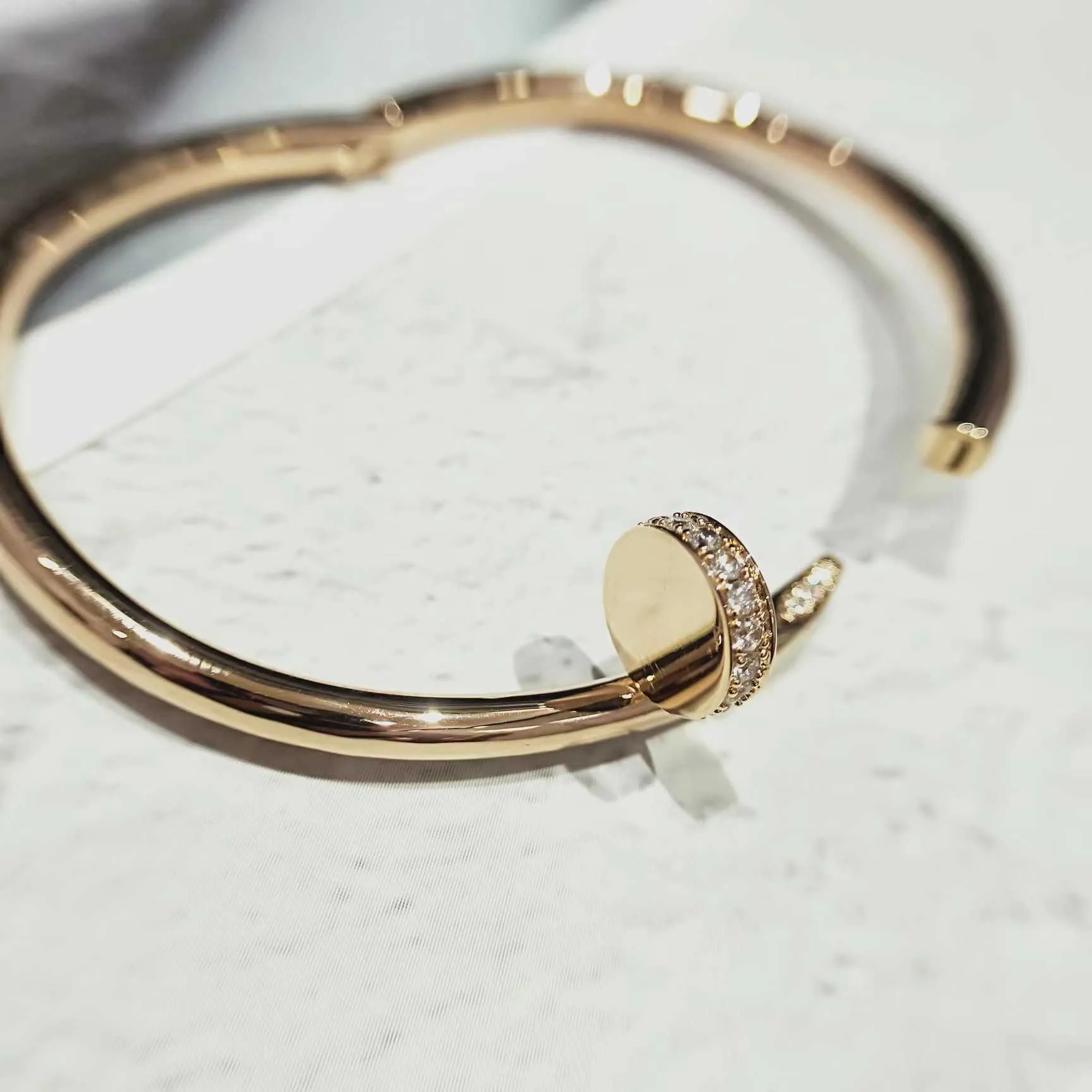 Rose Gold Design Mężczyźni i kobieta na bransoletę online sprzedaż Wysoka wersja paznokcie z diamentem