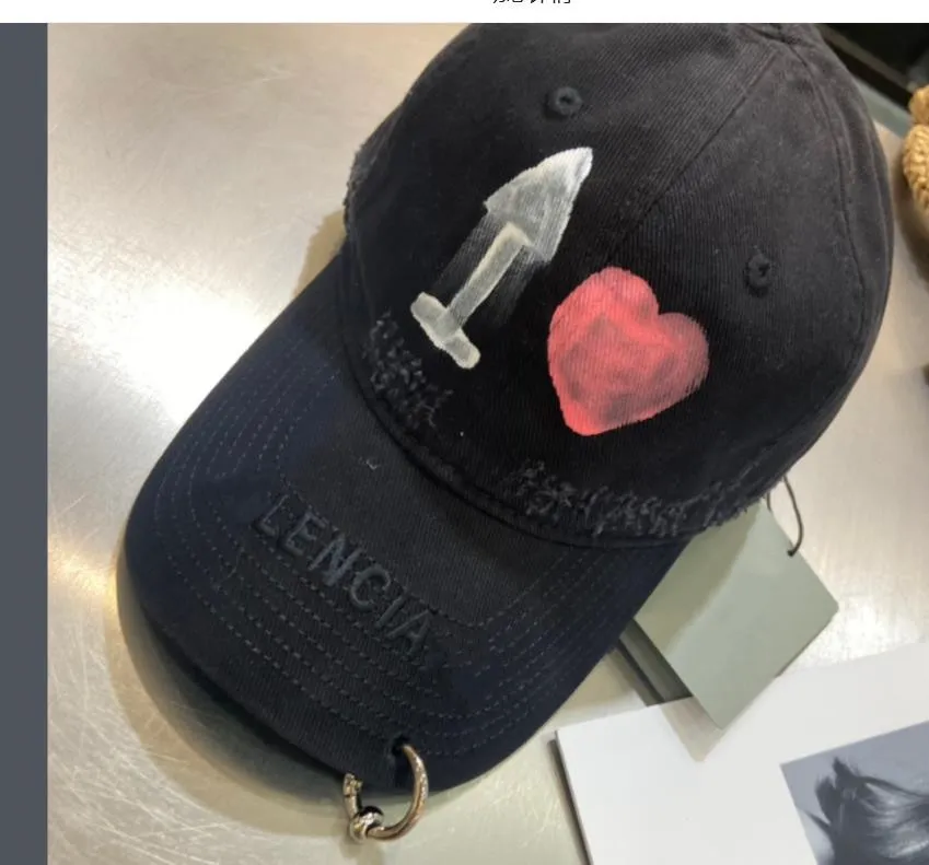 مصمم الكرة قبعة النساء رجال Red Heart Baseball Cap New Hove Hole Letter