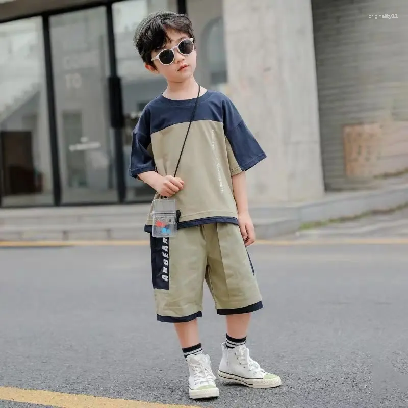 Set di abbigliamento ragazzi adolescenti estate grigio grigio a maniche corta pantaloncini 2 pezzi cool kids in stile casual outfit sport sciolti 5-14 anni