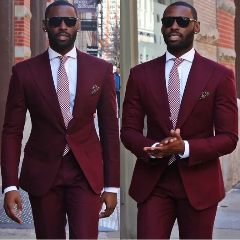 Tuxedos Wysokiej jakości wysokiej jakości 2017 Formalne zużycie Burgundowe Męskie garnitury ślubne Tuxedos dla mężczyzn Groom Best Man Suits Made Custom (kurtka+spodnie+krawat)
