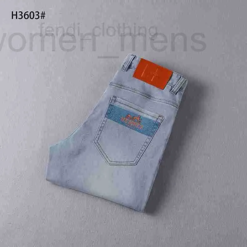 Herren Jeans Designer Designer Sommer Neue leichte Luxusjeans Straight Bein Schöne Mode vielseitige Hosen Großer asiatischer Größe 29-42 6b0d