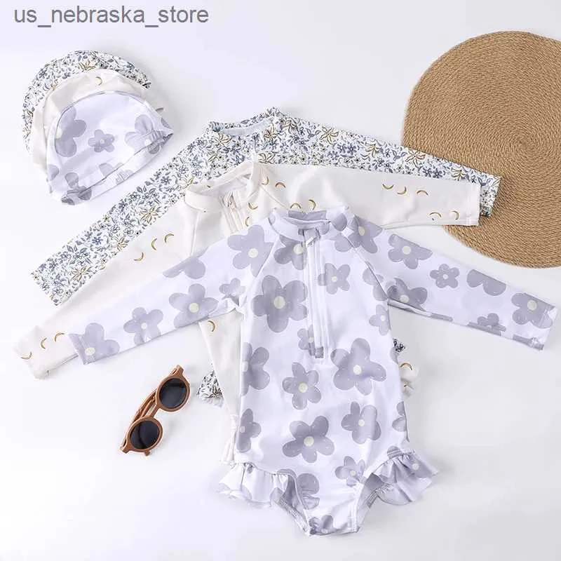 Endelar sommarbarn baddräkt barn baddräkt set en bit jumpsuit med blommiga blommor och tvådelar babykläder med en hatt Q240418