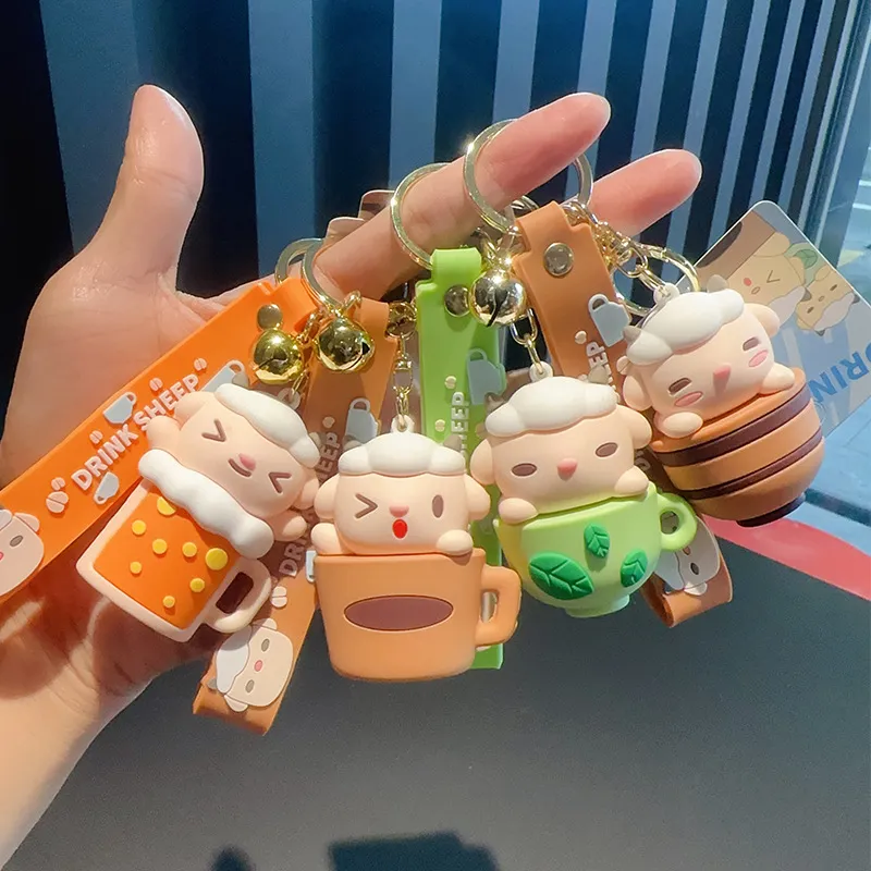 Аутентичный напиток Little Lamb Doll Keychain Женщина Симпатичная творческая студенческая подарка на день рождения кольцо для ключи