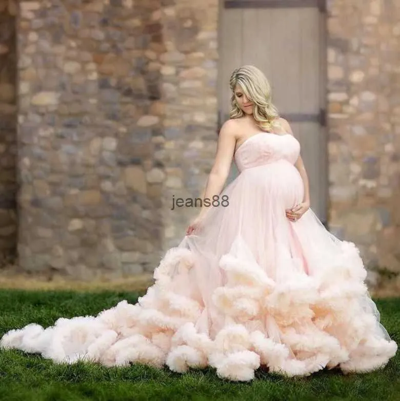 ROSE PINK MATERNITY Long Cloud sans bretelles Robes de mariée enceintes Luxury Long Train Plus taille Boue Bridal Robes de mariée country occidental