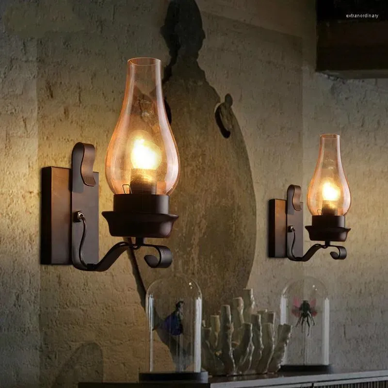 Wandlampe Chinesische Vintage -Stil Eisen amerikanische Bar Lichter Personalisierte Glasabdeckung