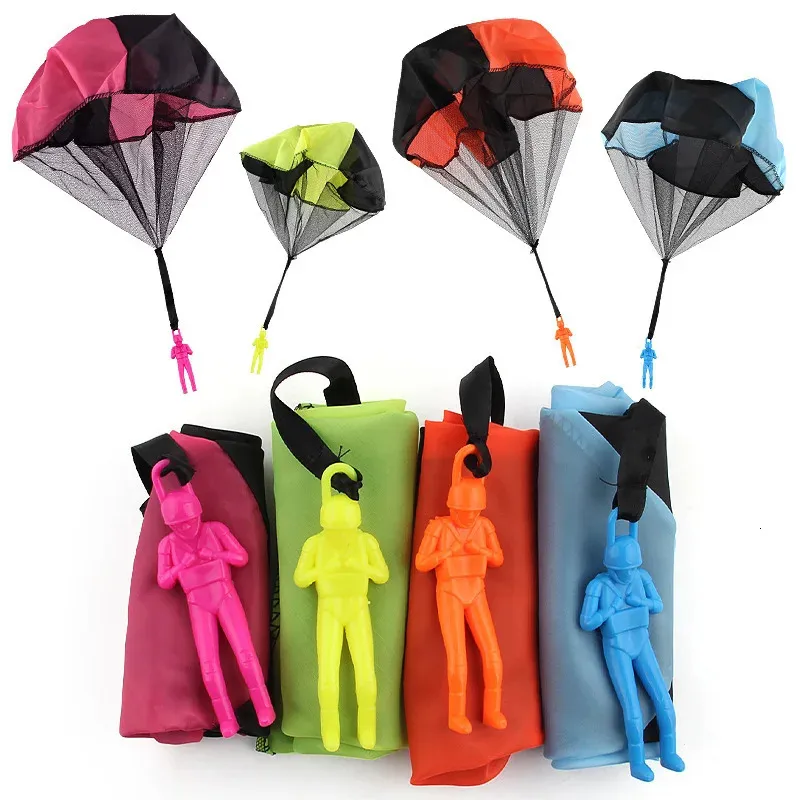 5Set Kids Hand Throwing Parachute Toy per Childrens Educational Parachute With Figure Soldier Outdoor Fun Sports Game 240418