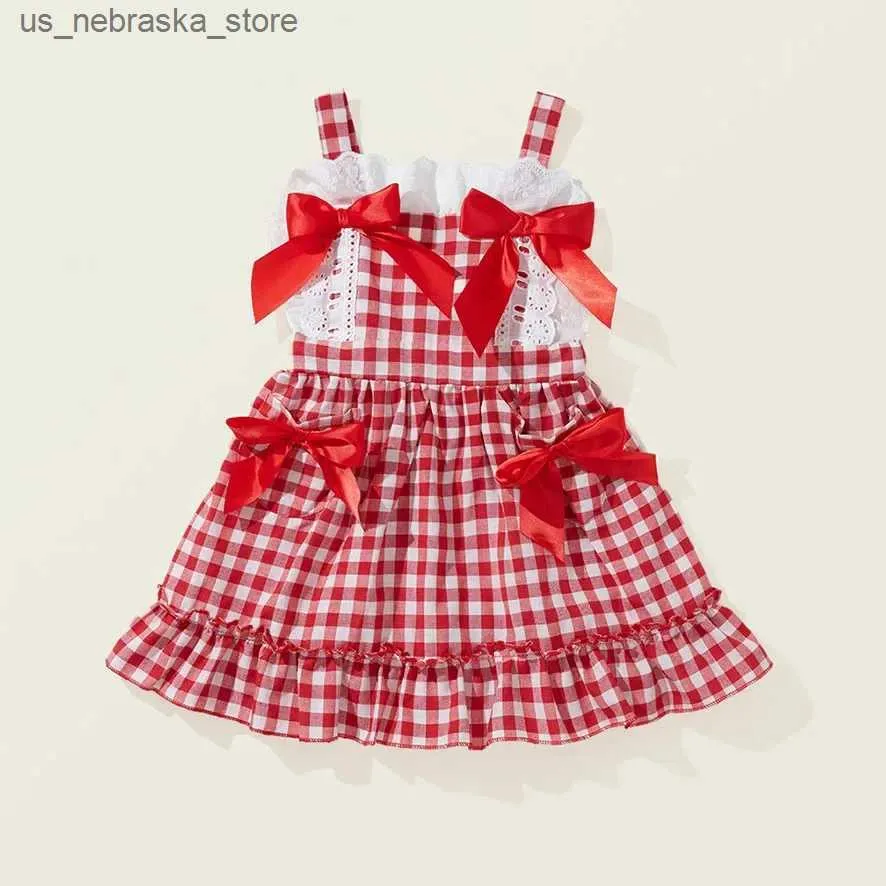 Sukienki dziewczyny 2-8t Summerka w szachownicy sukienka dla niemowląt Bow Bow Sun Sukienka Preschool Baby Girl Sukienka bez rękawów sukienka księżniczka Q240418