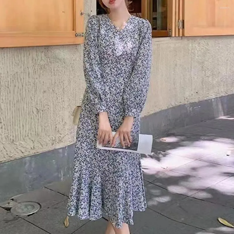 Casual Dresses Long-sleeved Dress Loose Waistline Elegant V-neck Floral Print A-line Midi With Fishtail Hem Soft For Women