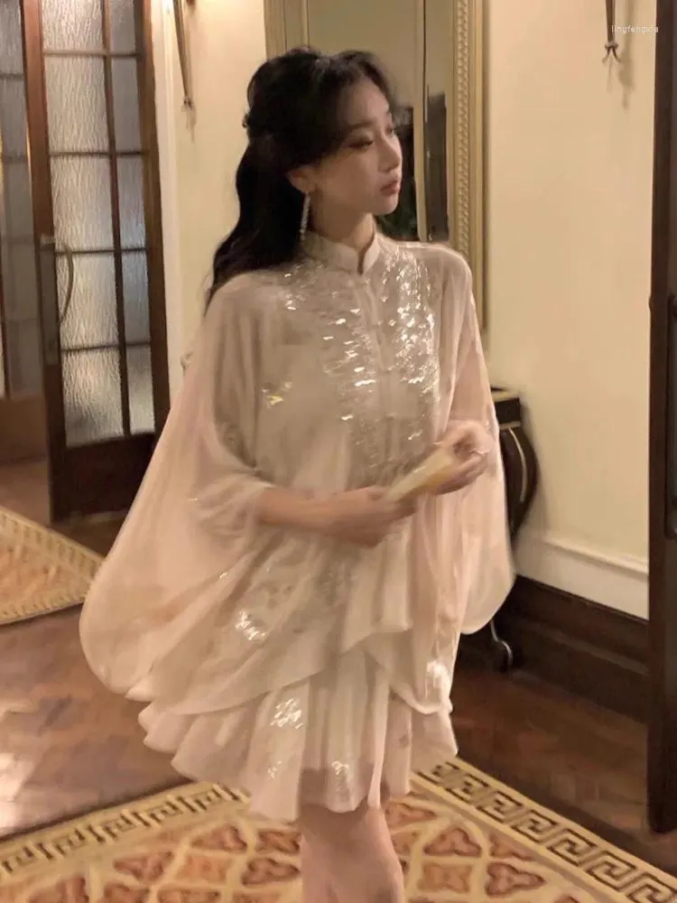 Robes de travail coréen Luxury Sequin Mini jupe 2 pièces Fashion Fashion Elegant Solid Cloak Slim Sirène robe tenues pour femmes vêtements de fête d'été