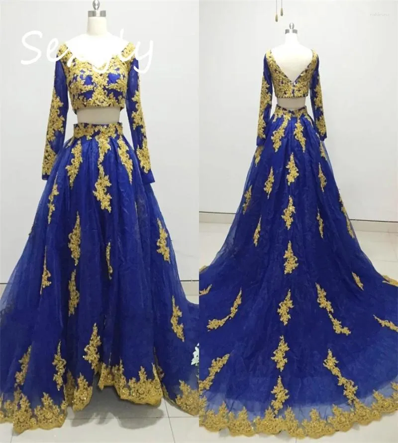 Feestjurken Twee stukken Royal Blue Prom -jurk met gouden kanten Elegante lange mouw V Nek Avond 2024 Sweep trein verjaardag formele jurk