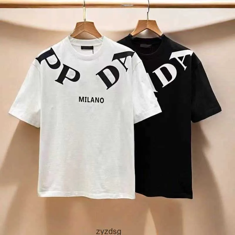 Brand Mens T-shirt T-shirt pour hommes décontractés T-shirt Alphabet 3D Stéréoscopique Print à manches courtes Best-vente Mentide Hip Hop Vêtements asiatiques Taille