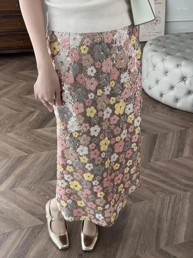 Rokken roze bloem pailletten rok hoge taille rug split lange elegante Koreaanse mode 2024 lente/zomer in vrouwenkleding