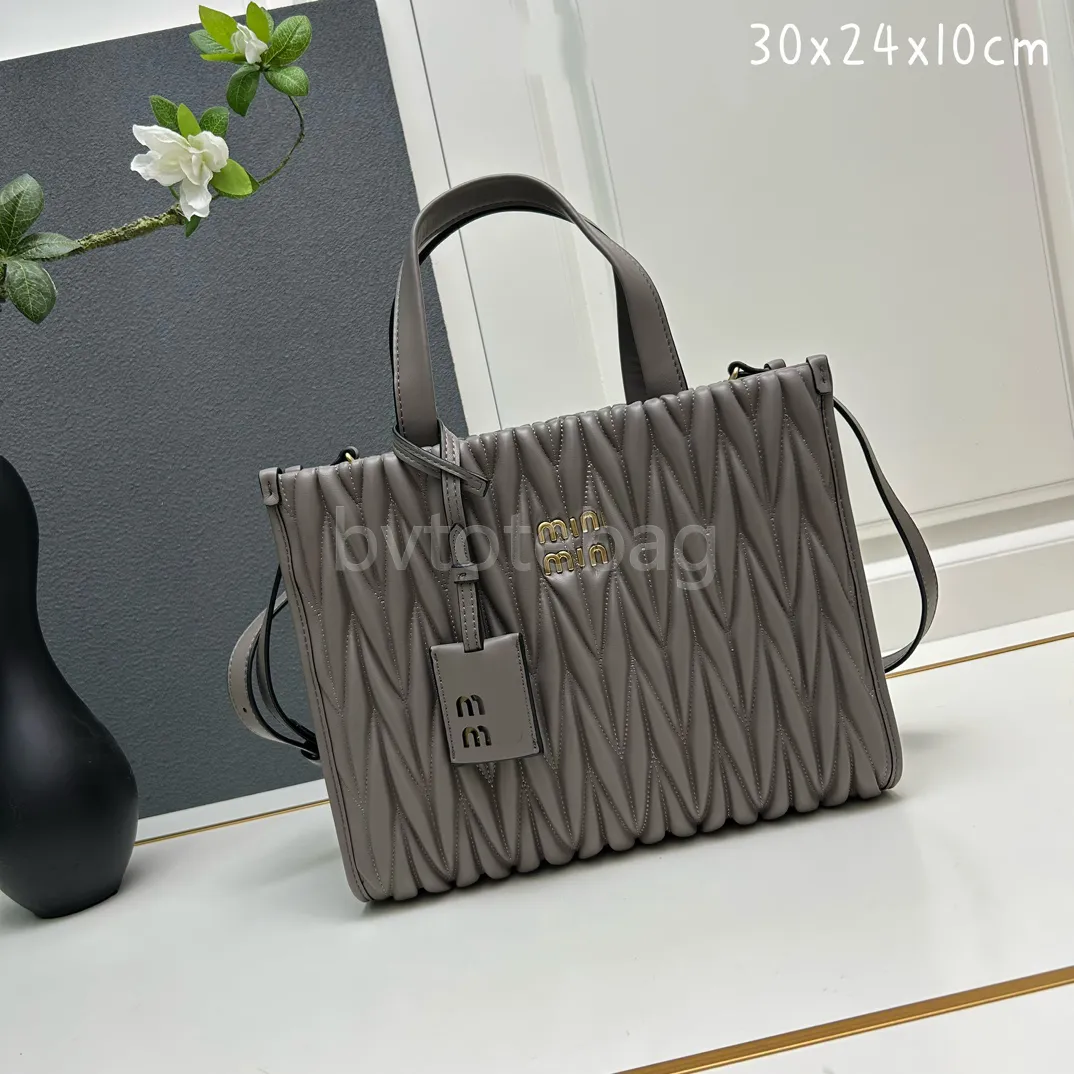 2024 Muii Tassen Designer TOTE TOES POLDED TEXTUUR Handtas Tas Tas Cross Body Bags Women Chain Dinner Tas