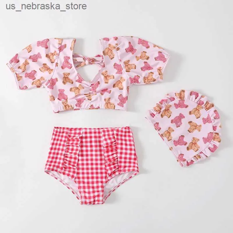 One-Pieces 3 pieces of childrens clothing girl swimsuit summer cute cartoon bear print top+plain short sleeved baby clothing Q240418