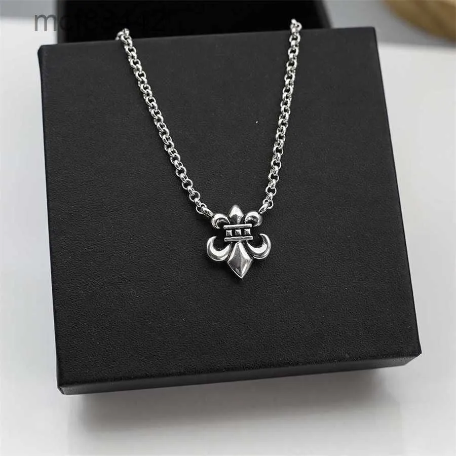 Ch Croquet Made Old Thai Silver Boat Anchor Childrens Military Flower Pendant Light Luxury Ins Minimalist High-end Female Collarbone Chain