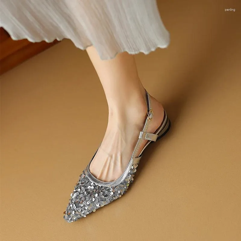 Sandały czarne srebrne spiczasty palce Bling brokat buty dla kobiet cekinowe niskie obcasy lady sukienki rozmiar 41 42