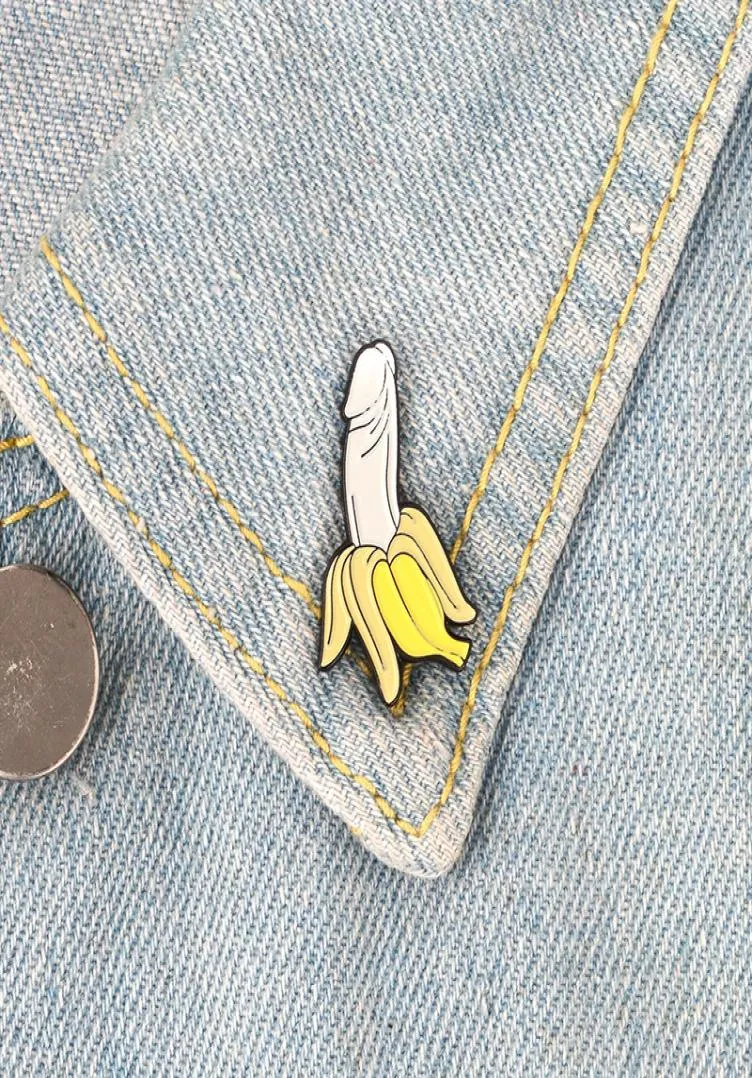 Bananenbroche Pin Fruit Plant Penis Dick Organ Email Badge Meme Evil Wicked volwassen grappige cartoon sieraden Vriend Vriend hele8165212