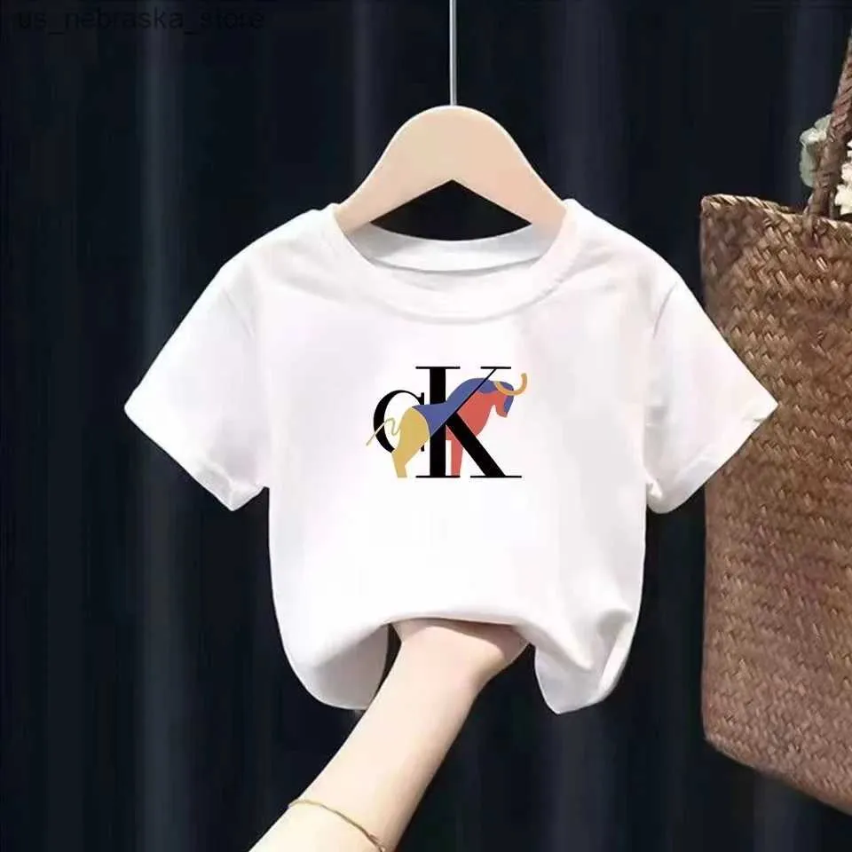 Camisetas de camisetas de meninos e meninas camiseta de verão de manga curta marca de alta qualidade de algodão moda de moda infantil baby top t-shirt designer childrens roupas q240418