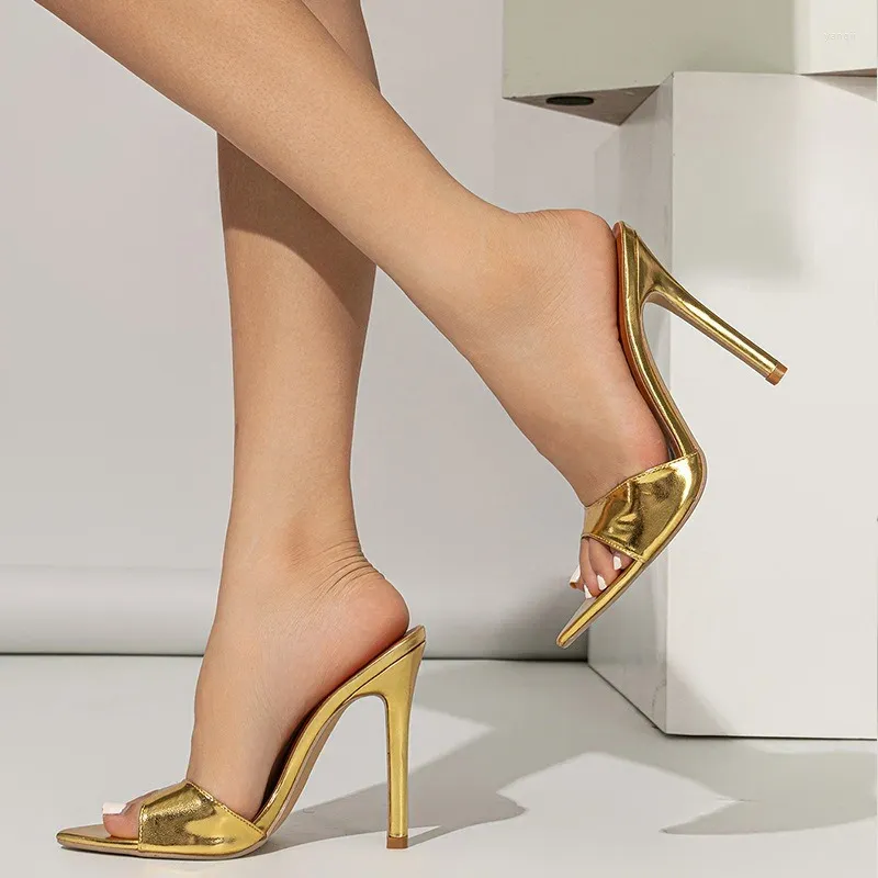 Slippers 2024 Dames 11 cm Eden Hoge hakken Puntige teen Crystal Designer Sandalen plus maat Leisure Gold Silver Nightclub schoenen