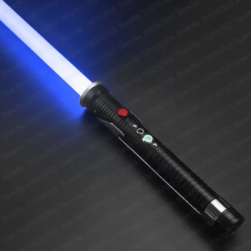 Zwaarden/wapens LED SWORDSGUNS 80 cm RGB Metal Little Lightsaber 16 kleuren 3 geluid Letterlettertypen Laser Sword Cosplay Prop Heavy Dueling Sabre de Luz voor CH