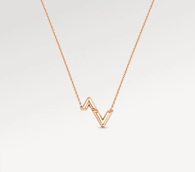 Colliers de mode classique en or rose pendentifs V Lettre en acier inoxydable collier plaqué pour les femmes