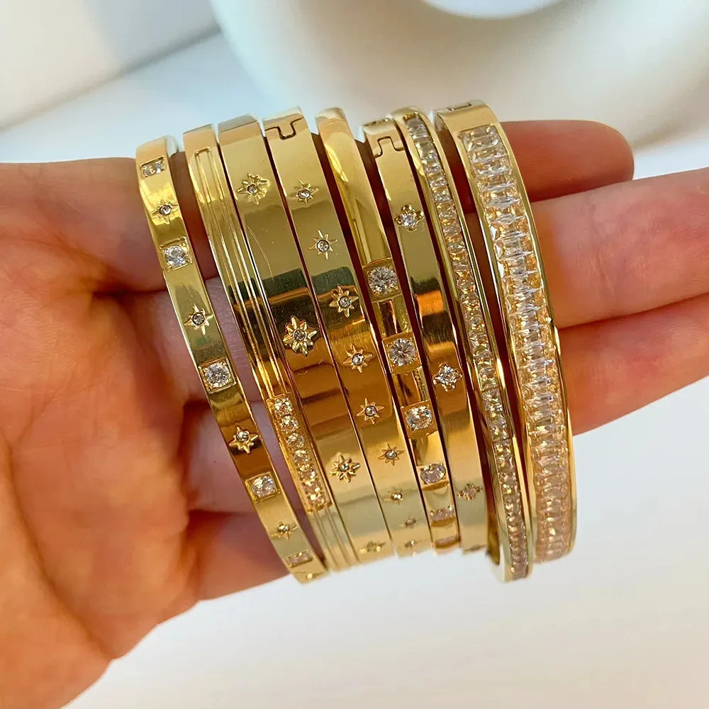 Waterdichte kubieke zirkonia armbanden roestvrijstalen armbanden tast gratis sieraden voor vrouwen fabriek groothandels aanpassing 240410 aan