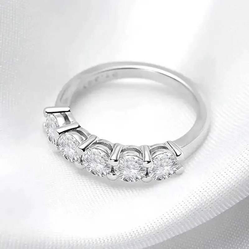 Anello solitario gdmy gold bianco colorato d 4mm anello moissanite per donne abbinamento in pietra da 1,5 ct match bride bride s925 sterling argento grave d240419