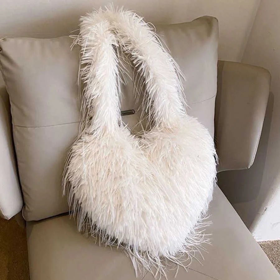 Chic Heart-Shaped Faux Fur Tote Bag - Soft Plush Winter Handbag for Women Kesenlong 1Pc Plush Heart-shaped Bag Female Lovely Handbag  main image 3